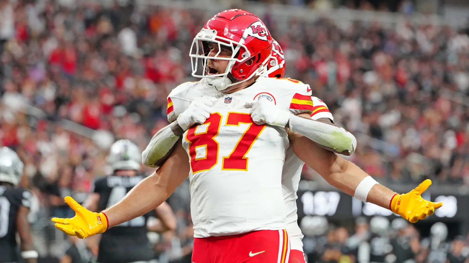 Chiefs Seek Revenge Against Struggling Raiders in High-Stakes Showdown