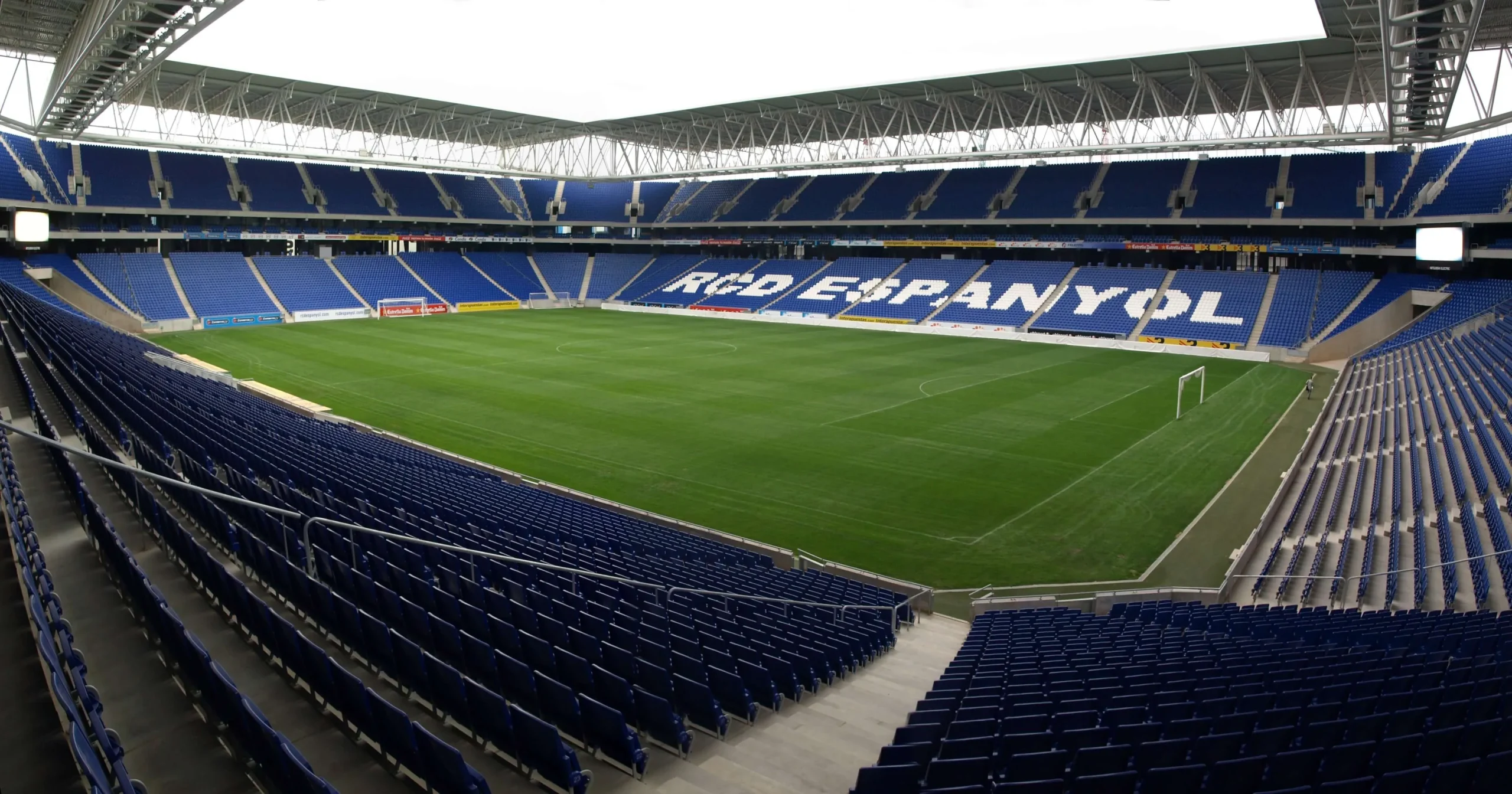 Clash of Titans: RCD Espanyol Takes on Sevilla FC in Thrilling La Liga Showdown!