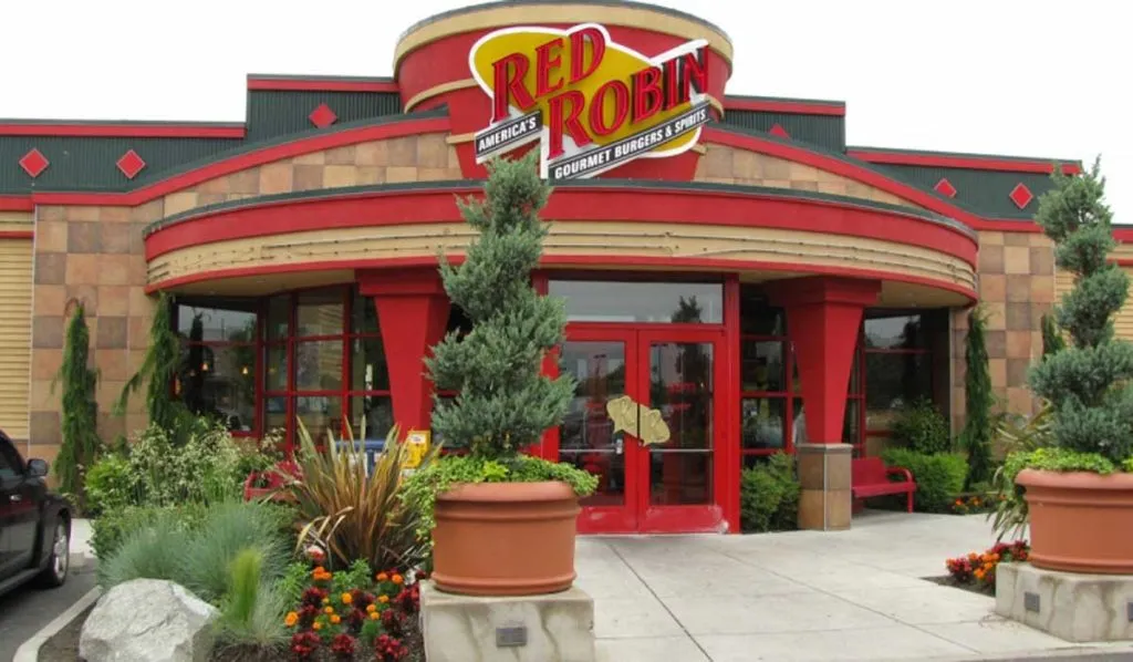 Red Robin's Comeback: How the Iconic Burger Chain is Winning Back Customers