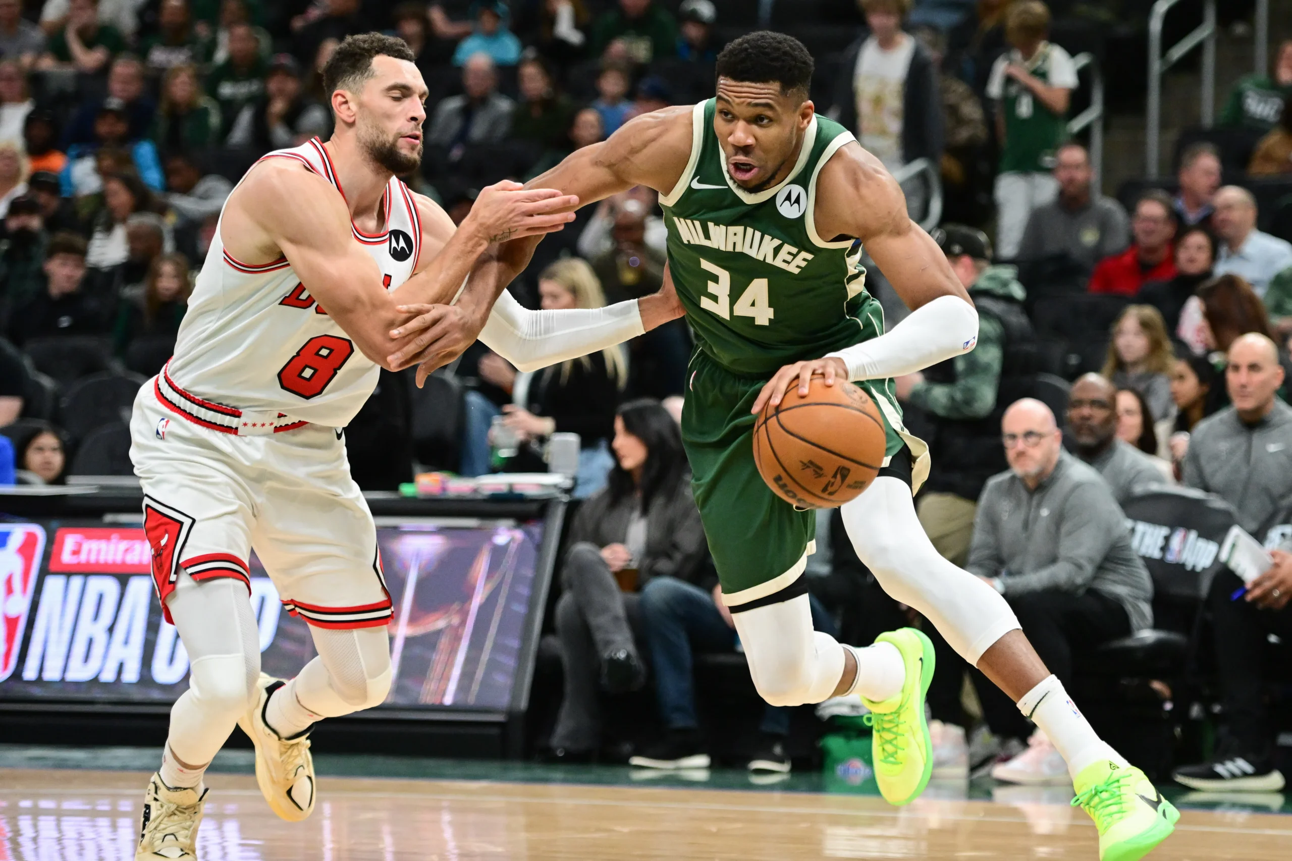 Bucks Dominate Bulls: Middleton and Lopez Shine in Giannis' Absence!