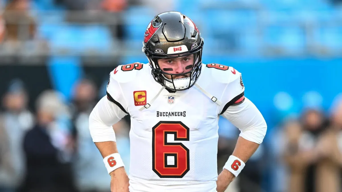 Can the Buccaneers Secure the NFC South Crown Against the Struggling Cowboys?