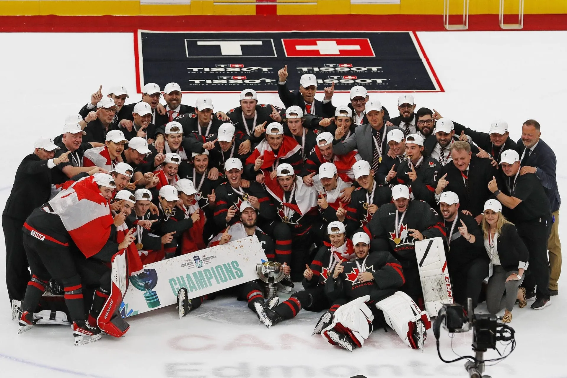 Chasing Glory: Team USA Aims for Back-to-Back Gold at World Juniors 2025!