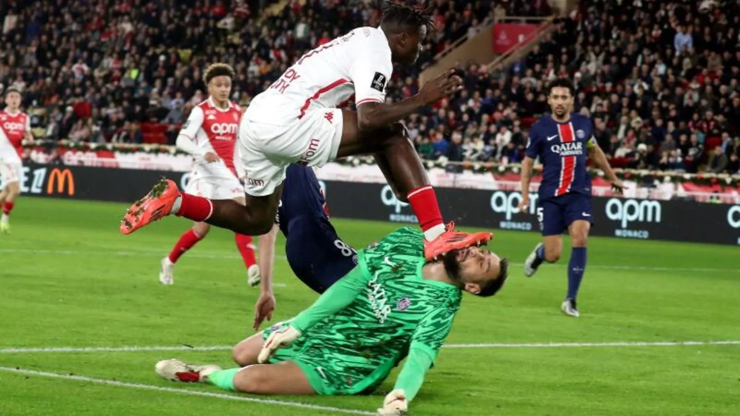 Gianluigi Donnarumma's Shocking Injury: Bloodied Face Sparks Controversy in PSG's Victory!