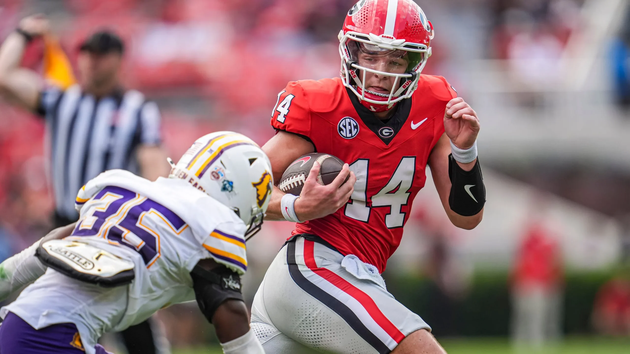 Gunner Stockton: The QB Everyone's Talking About – Will He Lead Georgia to Glory?