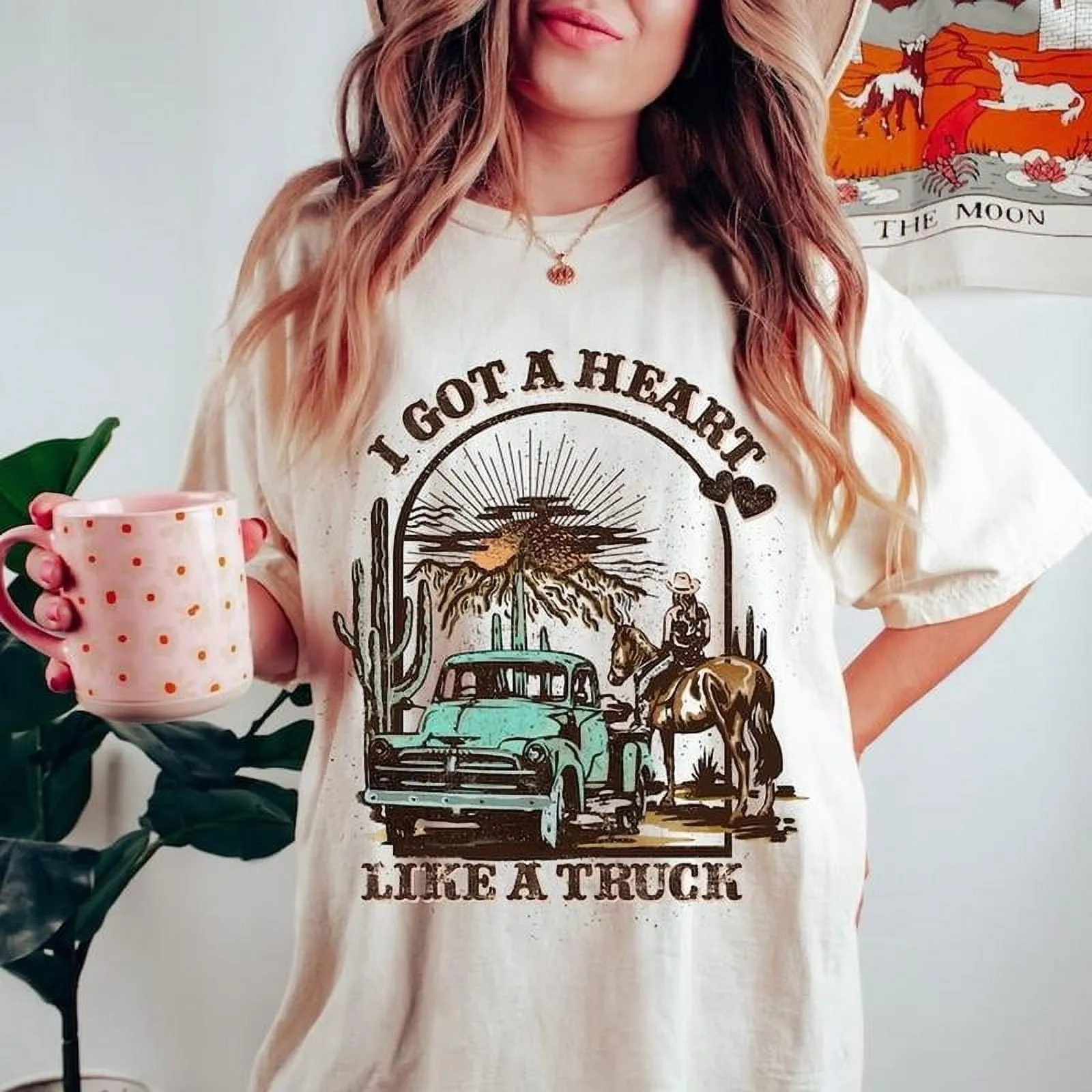 Lainey Wilson's 'Whirlwind': The Country Star Redefining Music in 2024!