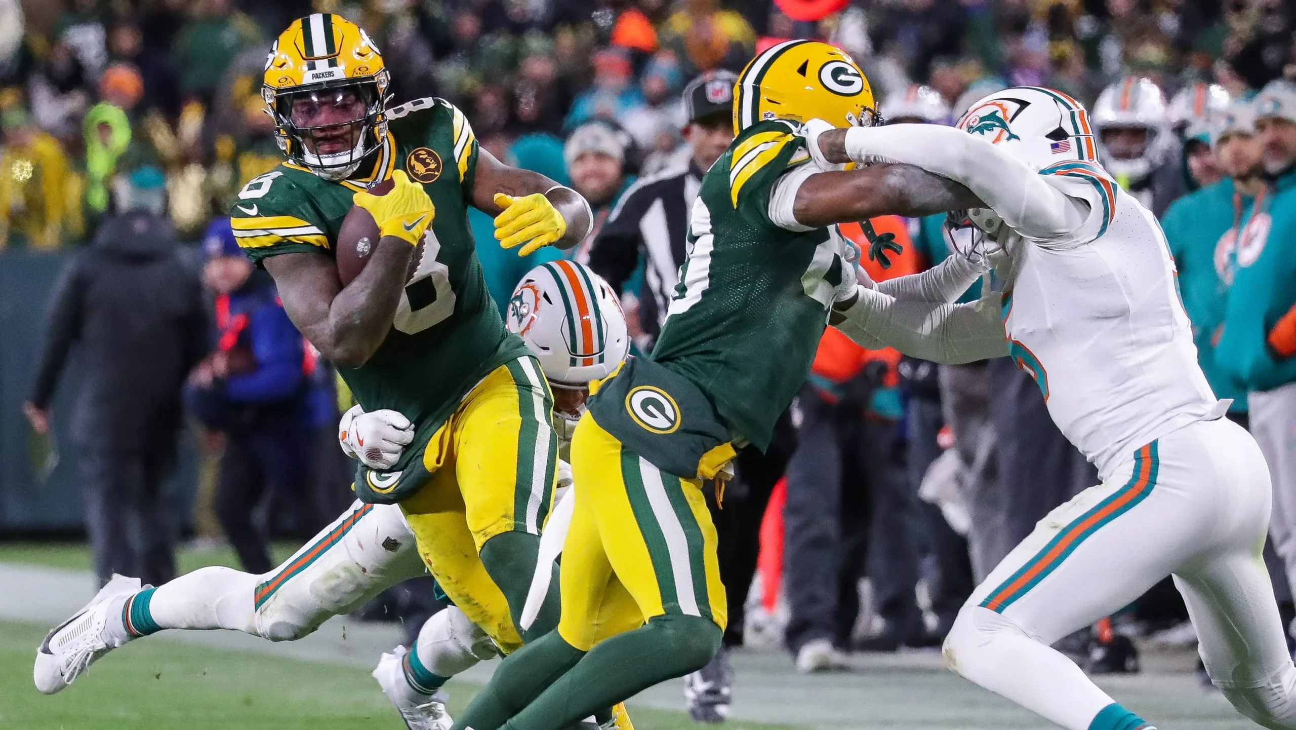 Packers' Playoff Hopes Hang by a Thread: Can They Turn It Around?