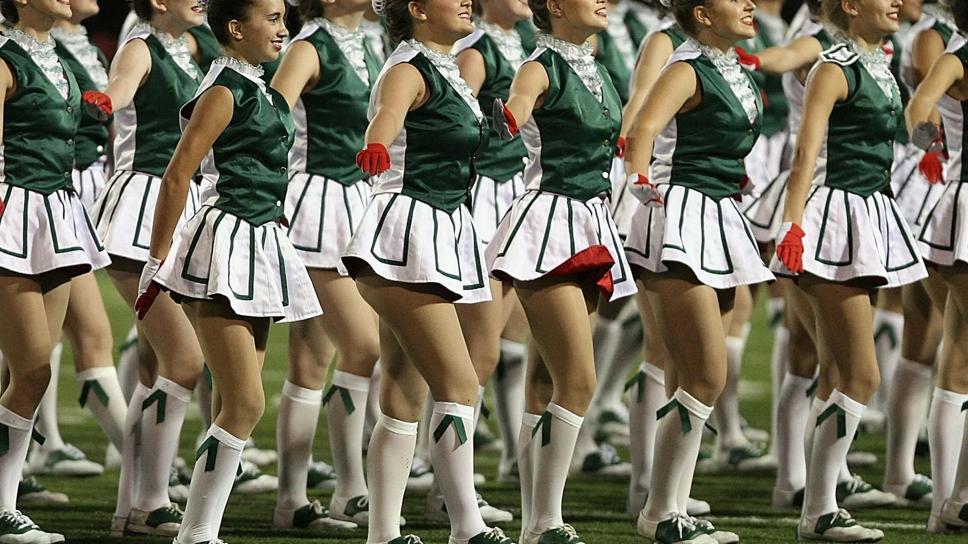 Shocking Secrets of the 'Pom Pom Mom': Inside Wanda Holloway's Infamous Cheerleader Murder Plot