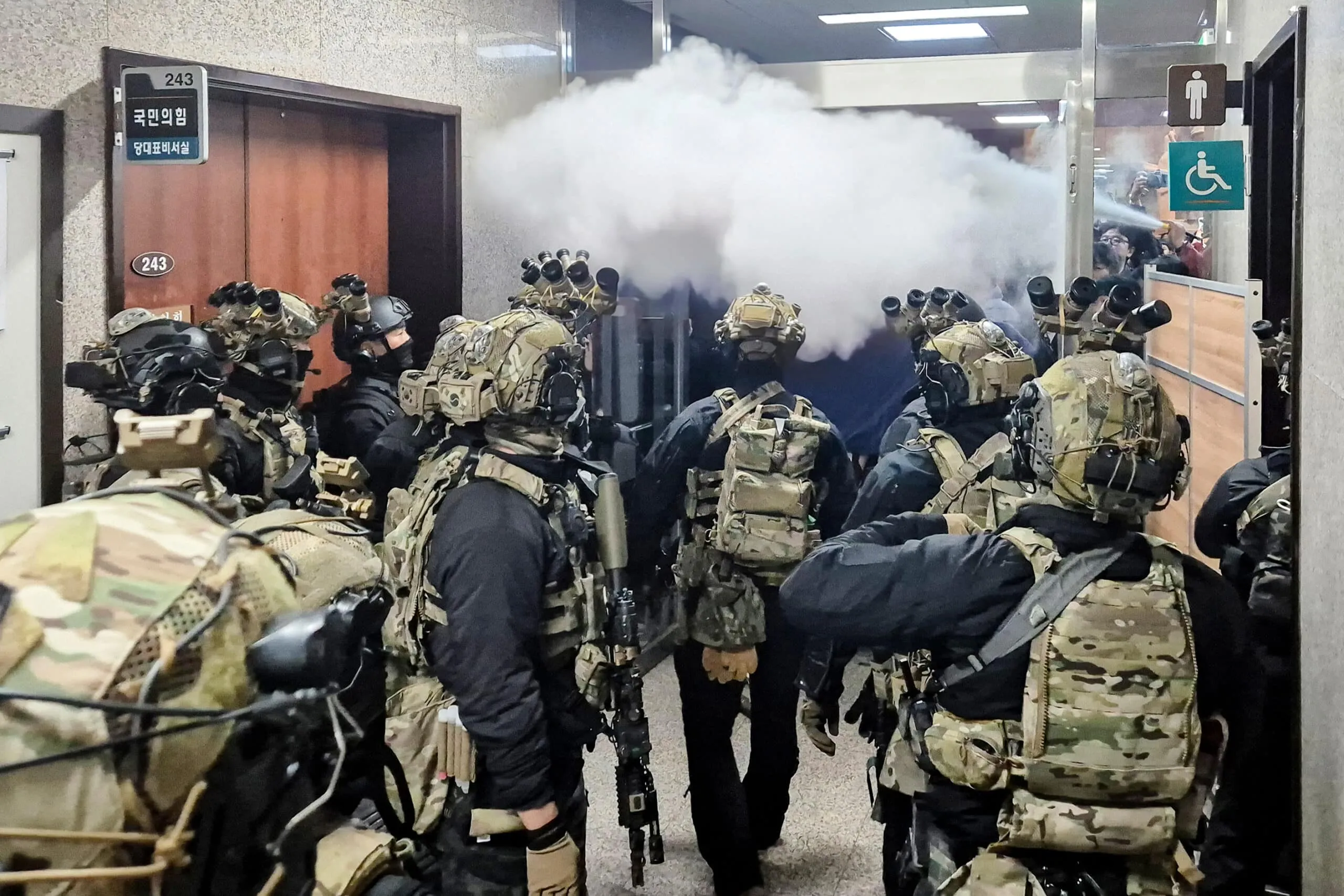 South Korea's Martial Law: A Shocking Turn of Events and Its Rapid Reversal