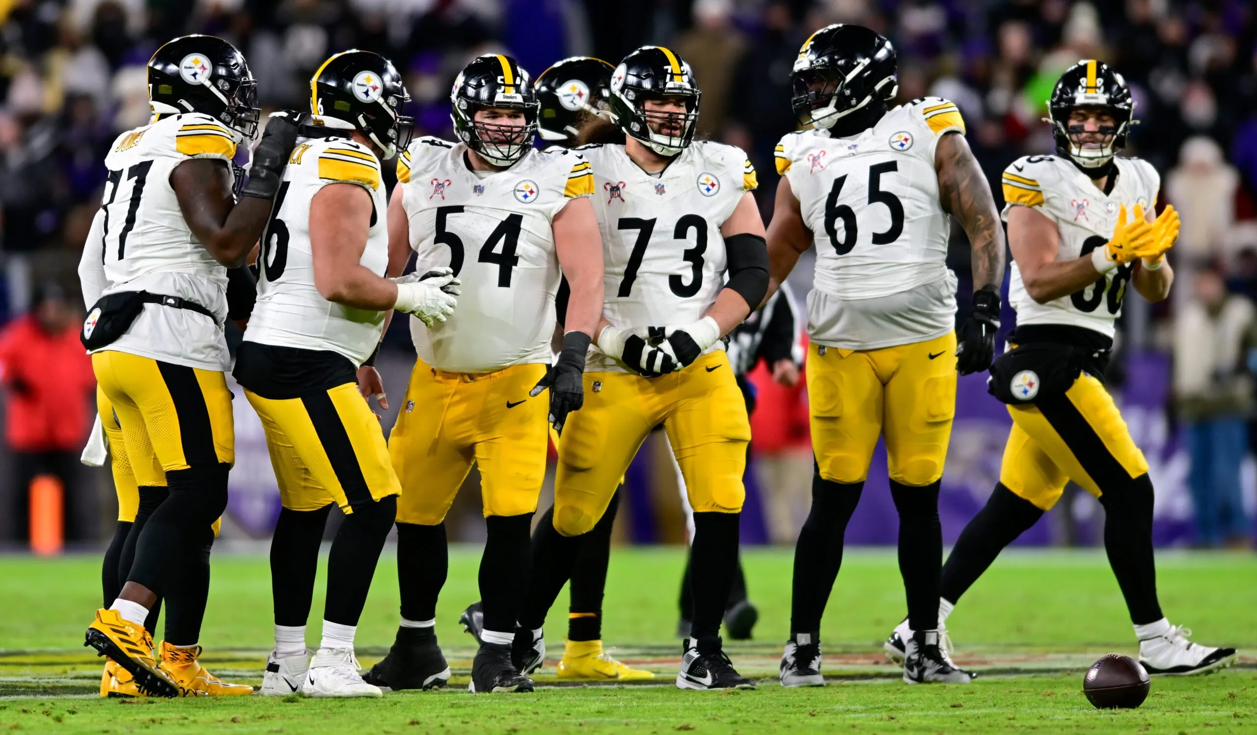 Steelers' Playoff Hopes Hang by a Thread: Can They Overcome Mahomes on Christmas Day?