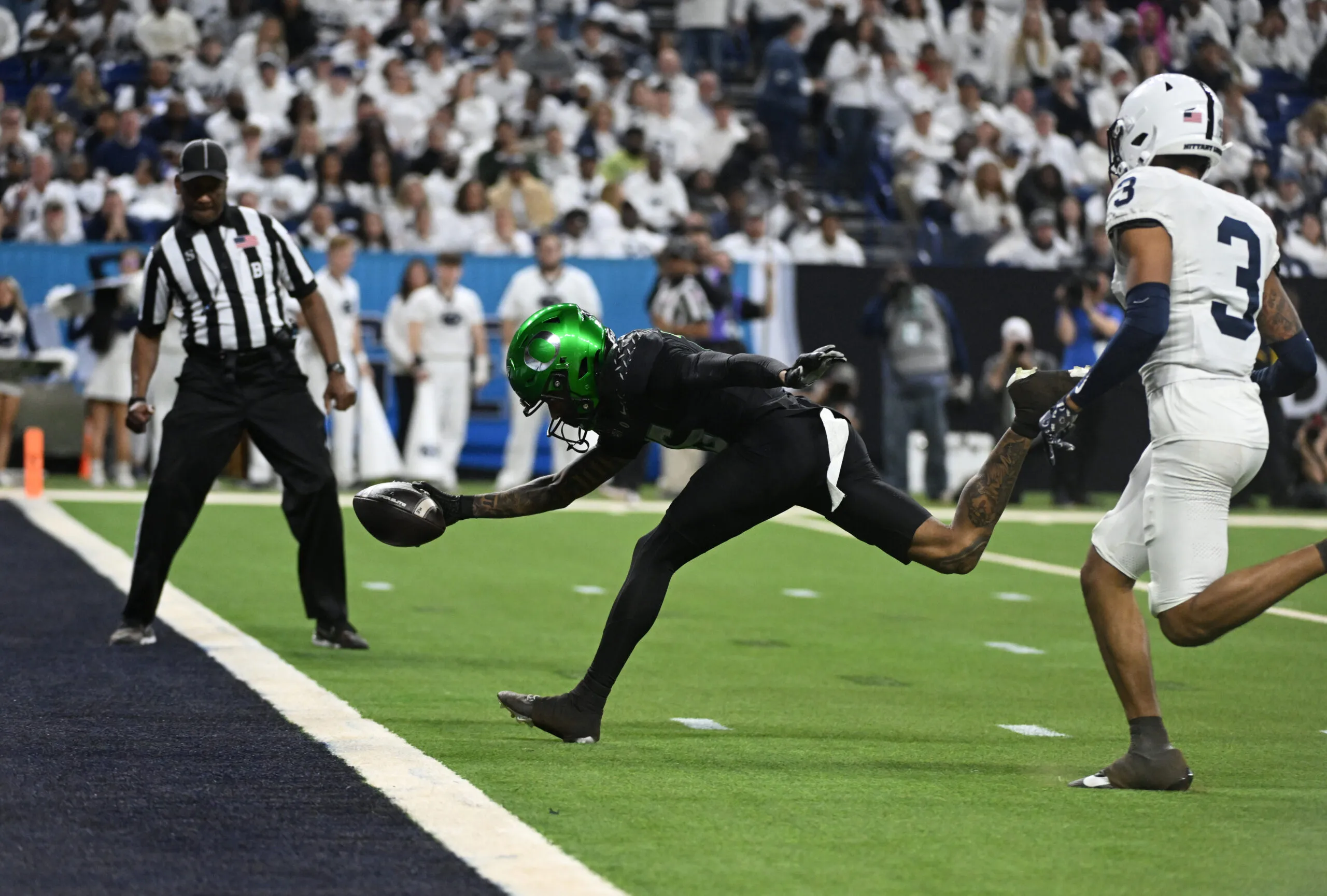 Tez Johnson's Bold Comeback: Oregon Star Shakes Off Injury Ahead of Rival Showdown!