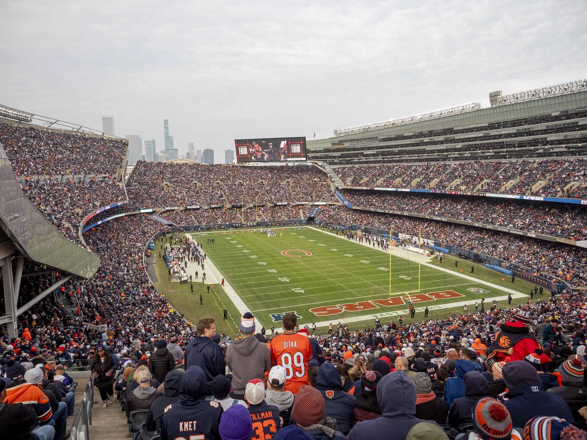 Thanksgiving Showdown: Lions Roar Past Bears in Nail-Biting Finish!