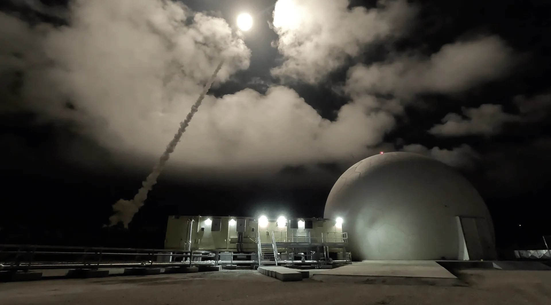 US on High Alert: Mysterious Ballistic Missile Sighting Sparks Fears of Imminent Attack