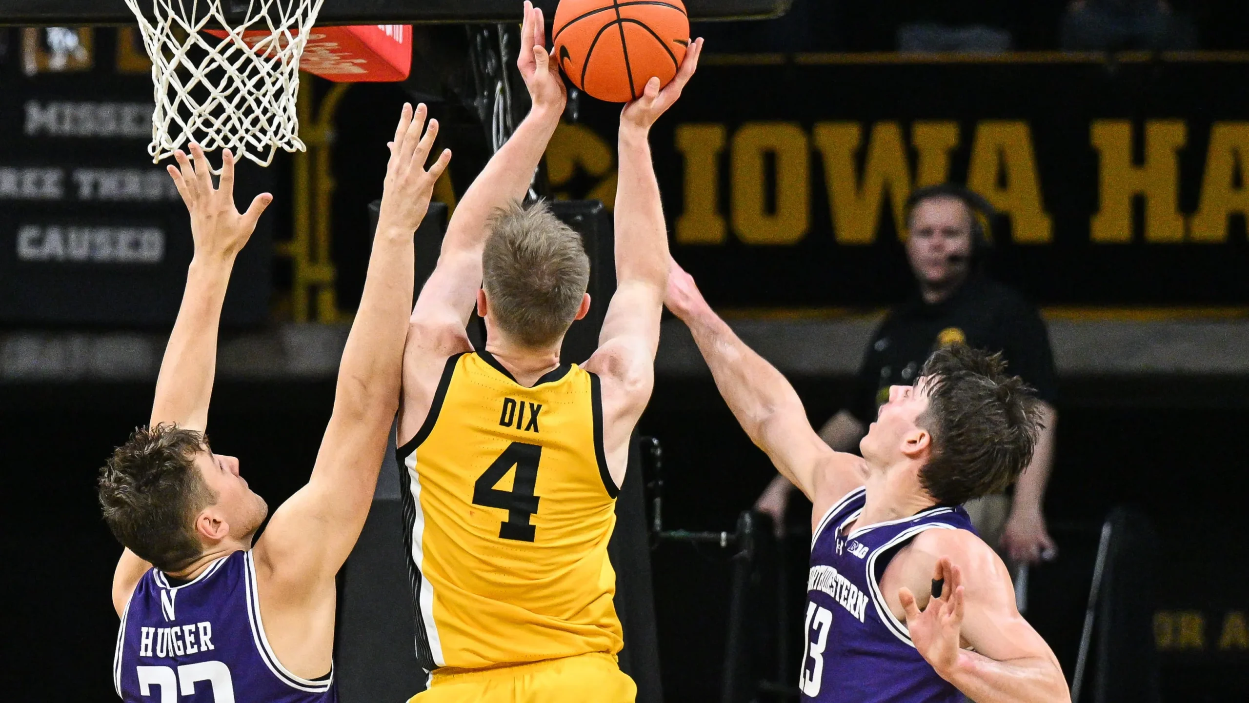 Unstoppable Iowa Basketball: How the Hawkeyes Are Dominating the Court This Season!