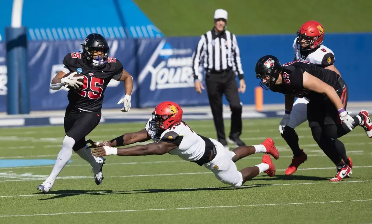 Valdosta State University Blazers Aim for Glory in NCAA DII Football Championship!