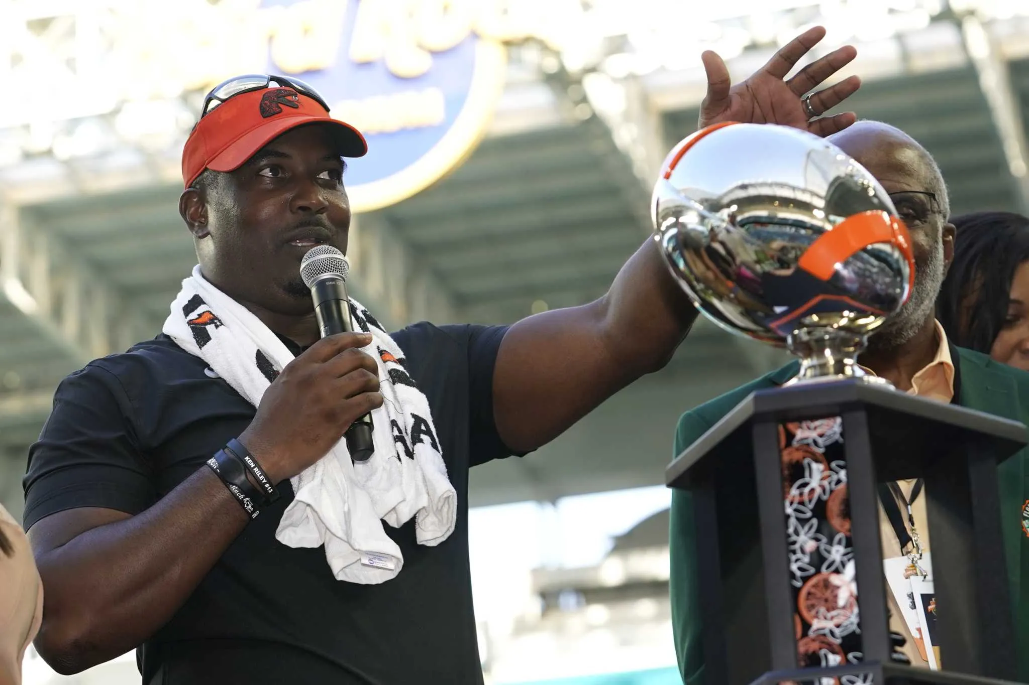 Willie Simmons Takes the Helm at FIU: What This Means for Panthers Football
