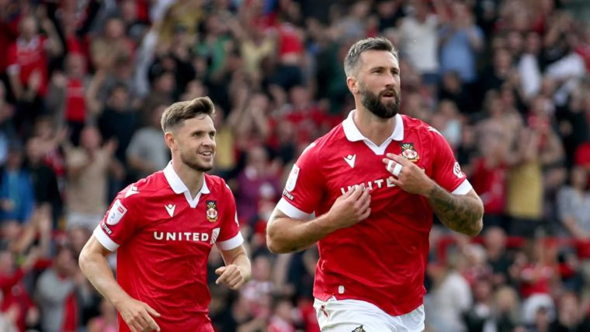 Wrexham vs Blackpool: Can the Dragons Roar Back to Victory on Boxing Day?