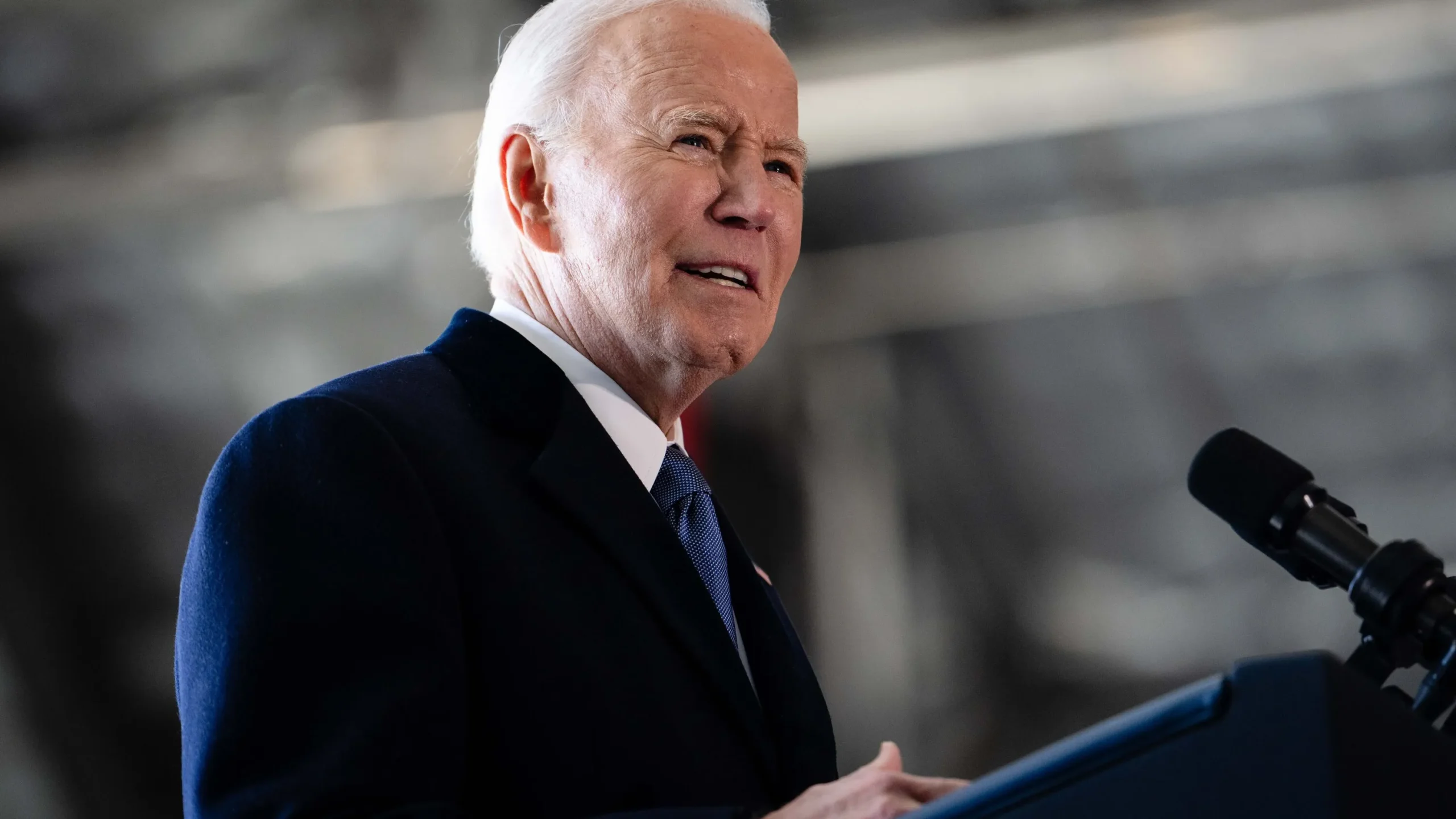 Biden's Last-Minute Family Pardons: A Controversial Farewell