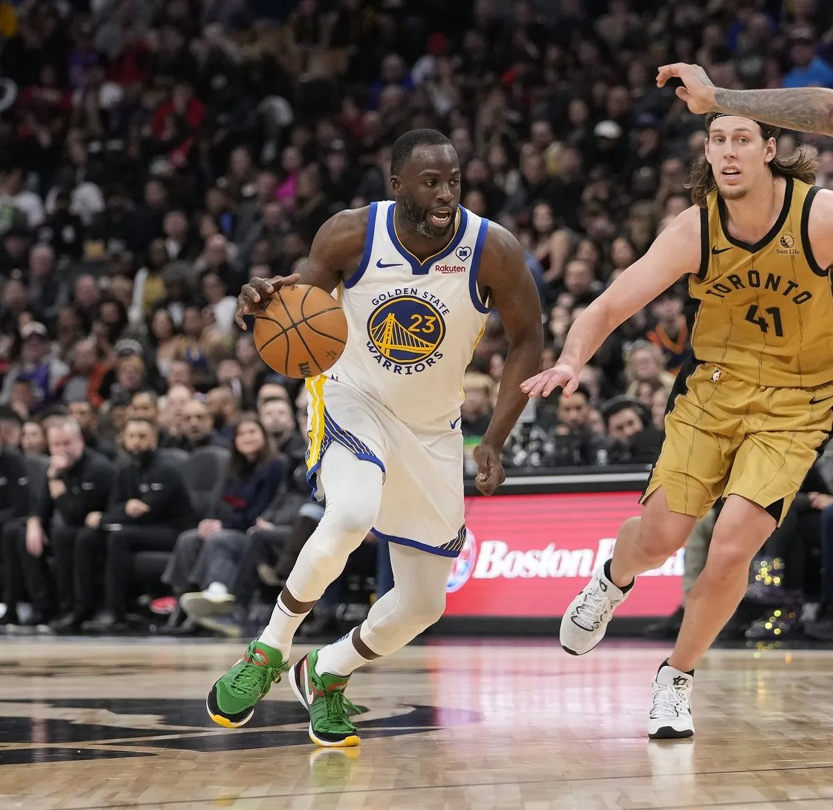 Clash of Titans: Warriors Battle Raptors in Must-Watch Showdown!