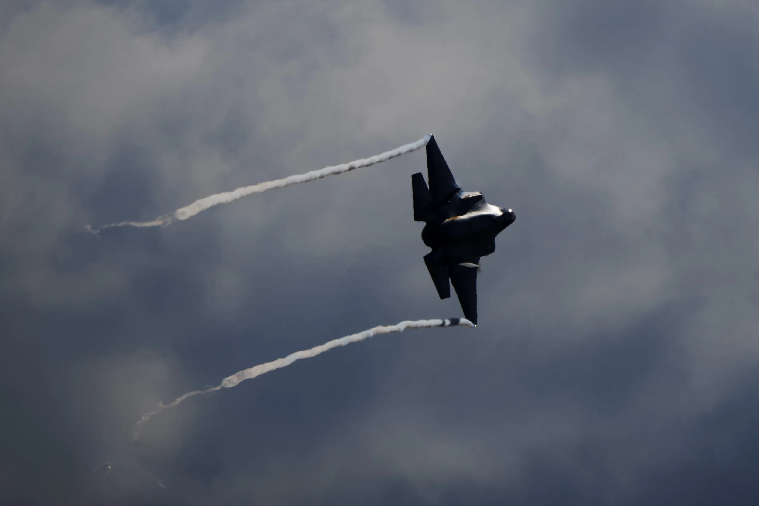 F-35 Fighter Jet Crashes in Alaska: Pilot Escapes Unharmed!
