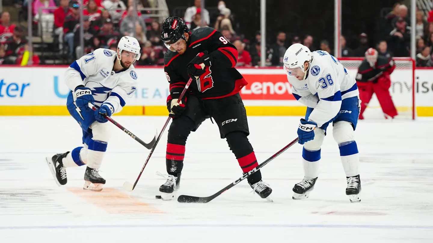 Hurricanes vs. Lightning: The Ultimate Showdown You Can't Miss!