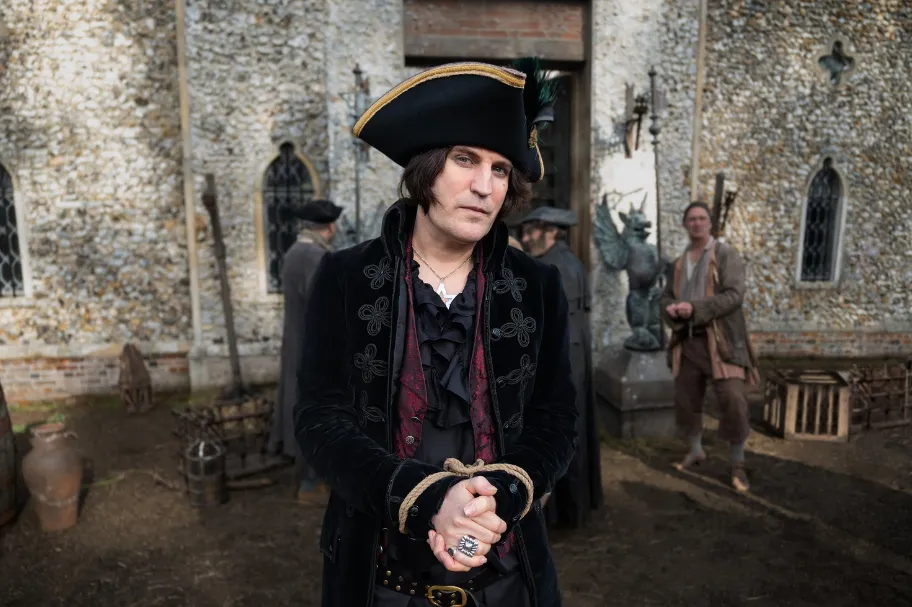 Noel Fielding: The Quirky Star Taking America by Storm!