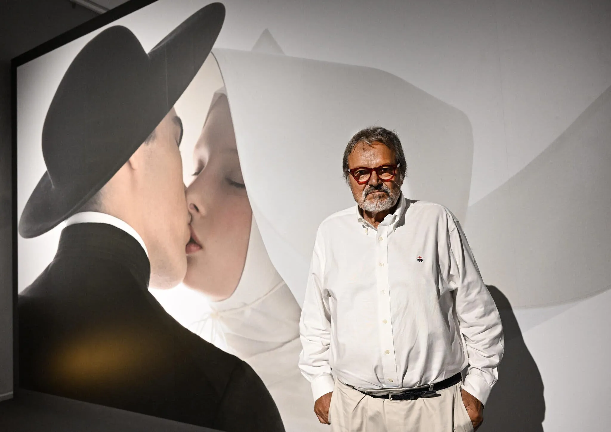 Oliviero Toscani, Iconic Photographer of Provocative Ads, Passes Away at 82
