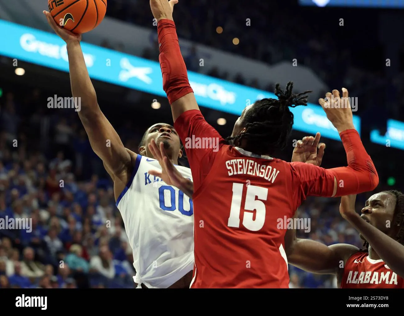 Otega Oweh's Dazzling Dunk: The Kentucky Star Takes Center Stage!