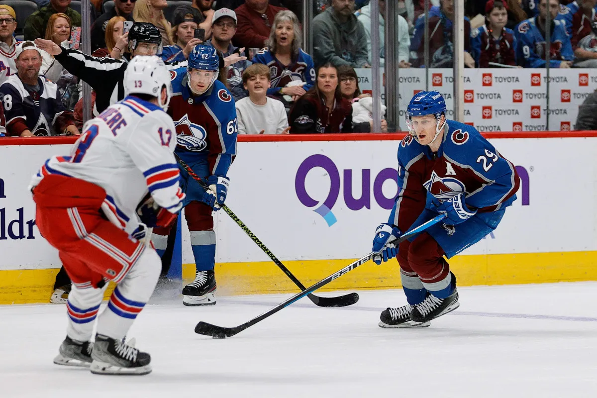 Rangers and Avalanche Clash: Who Will Dominate the Ice Tonight?