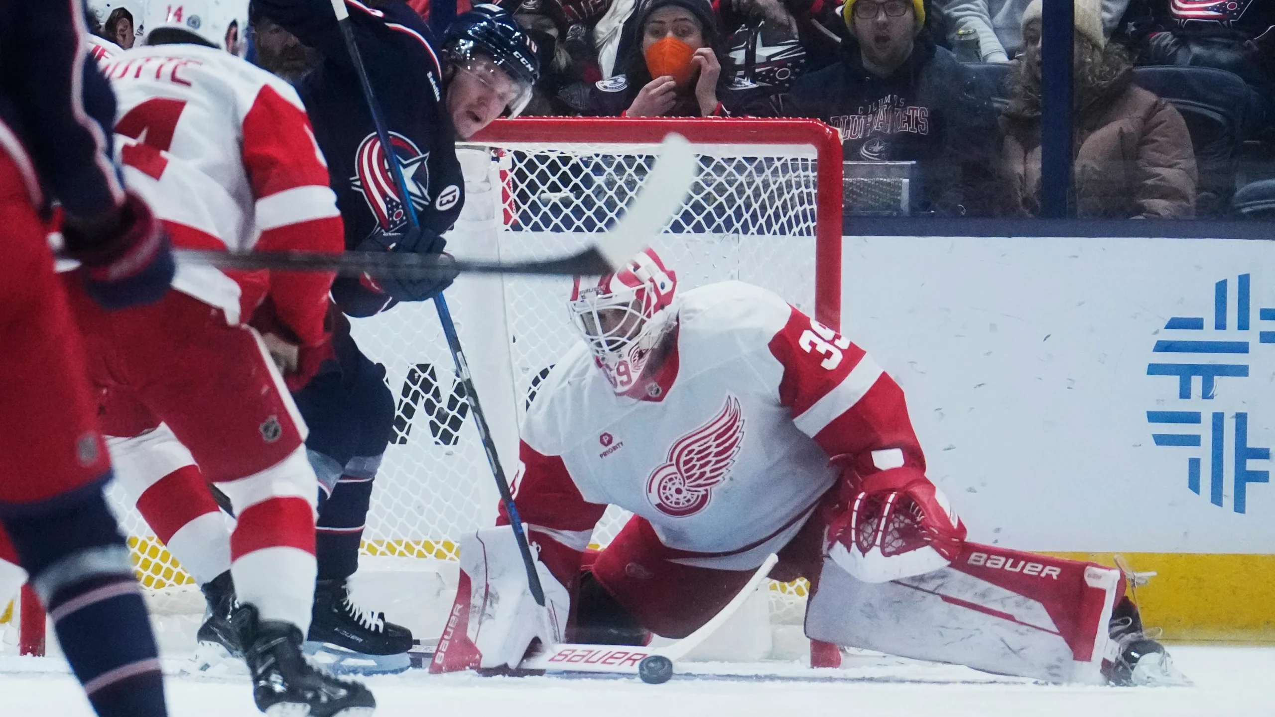 Red Wings Clash with Blue Jackets: Who Will Start 2025 with a Win?