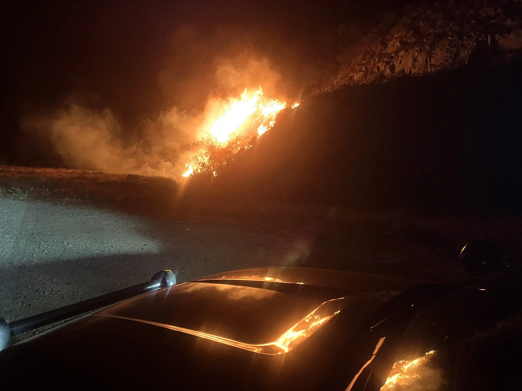San Diego Fires Rage On: Evacuations and Chaos as Flames Threaten Homes