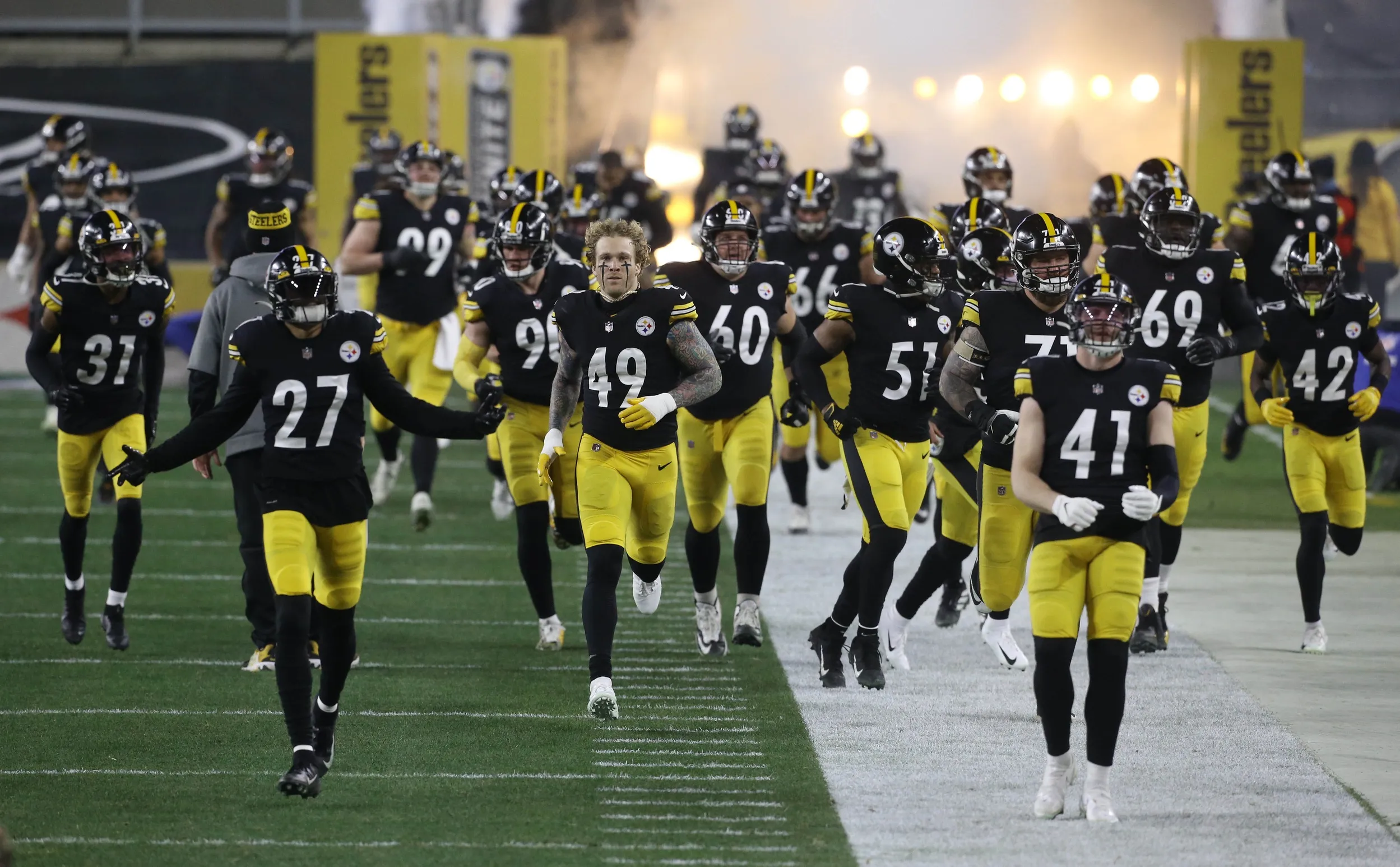 Steelers' Playoff Hopes Hang by a Thread: Can They Turn It Around?