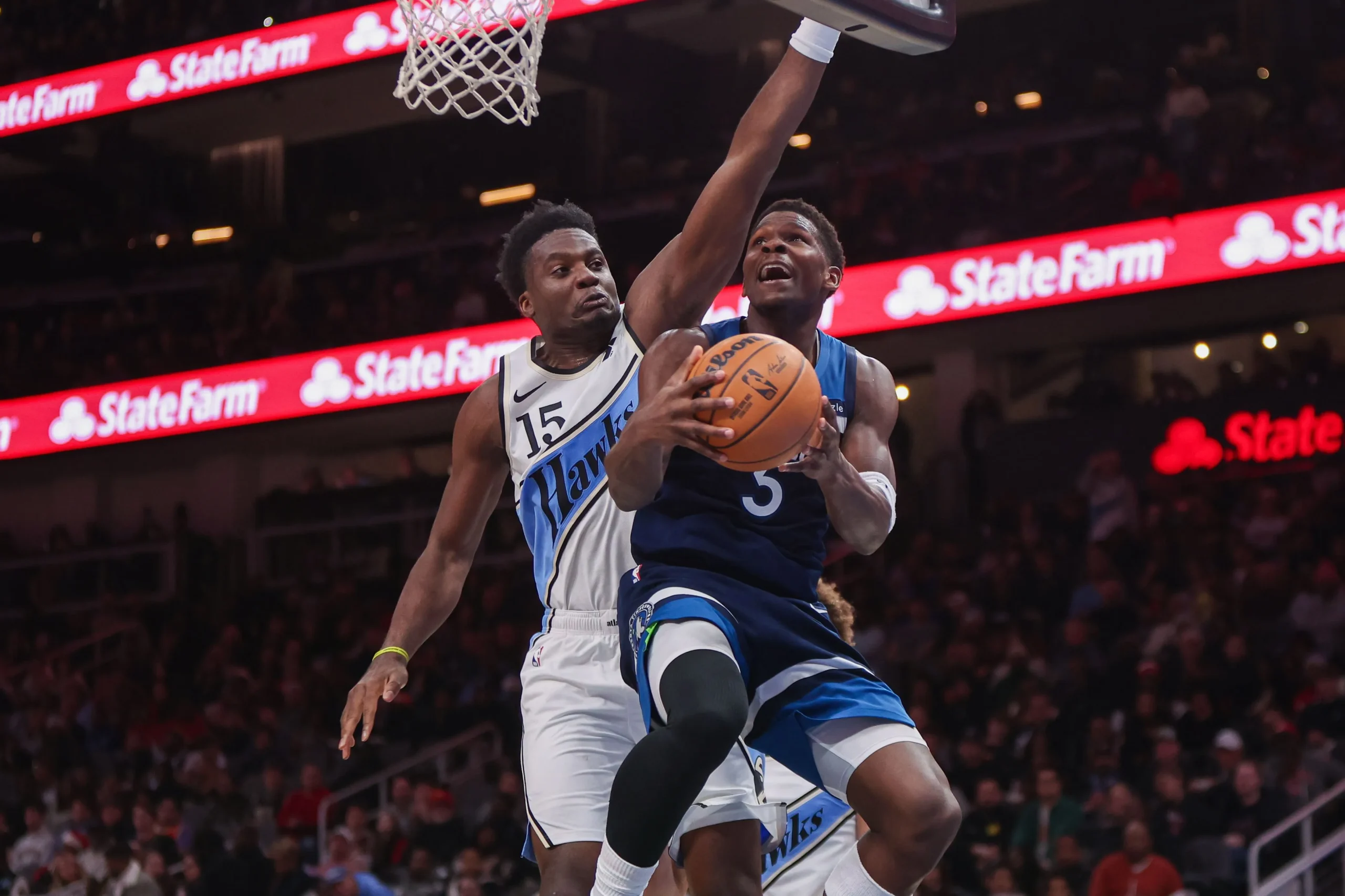 Timberwolves Edge Out Hawks in Thrilling 100-92 Showdown!