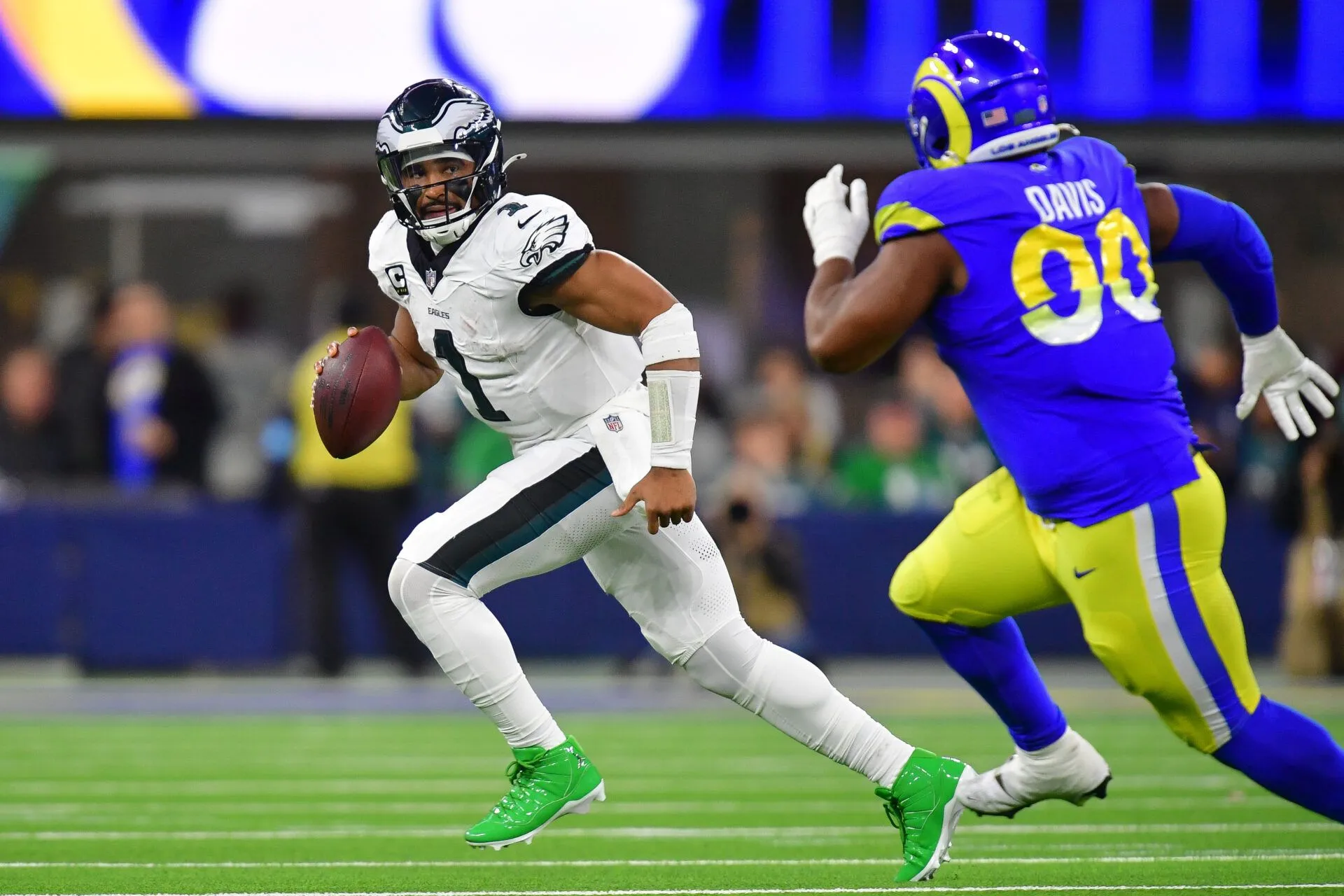 Week 18 NFL Inactives: Key Players Missing as Playoff Picture Heats Up!