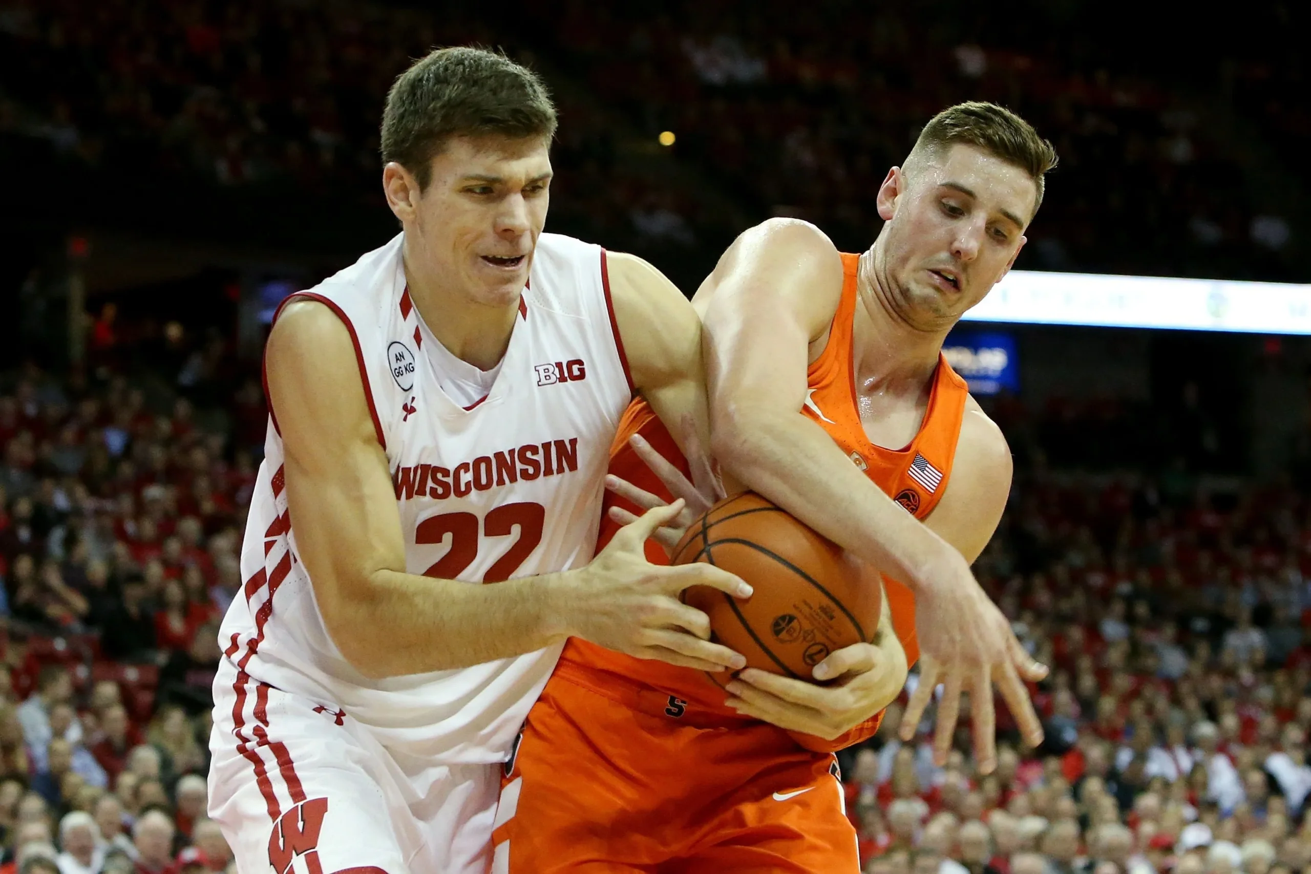 Wisconsin Basketball's Stunning Upset: How They Took Down the Giants!