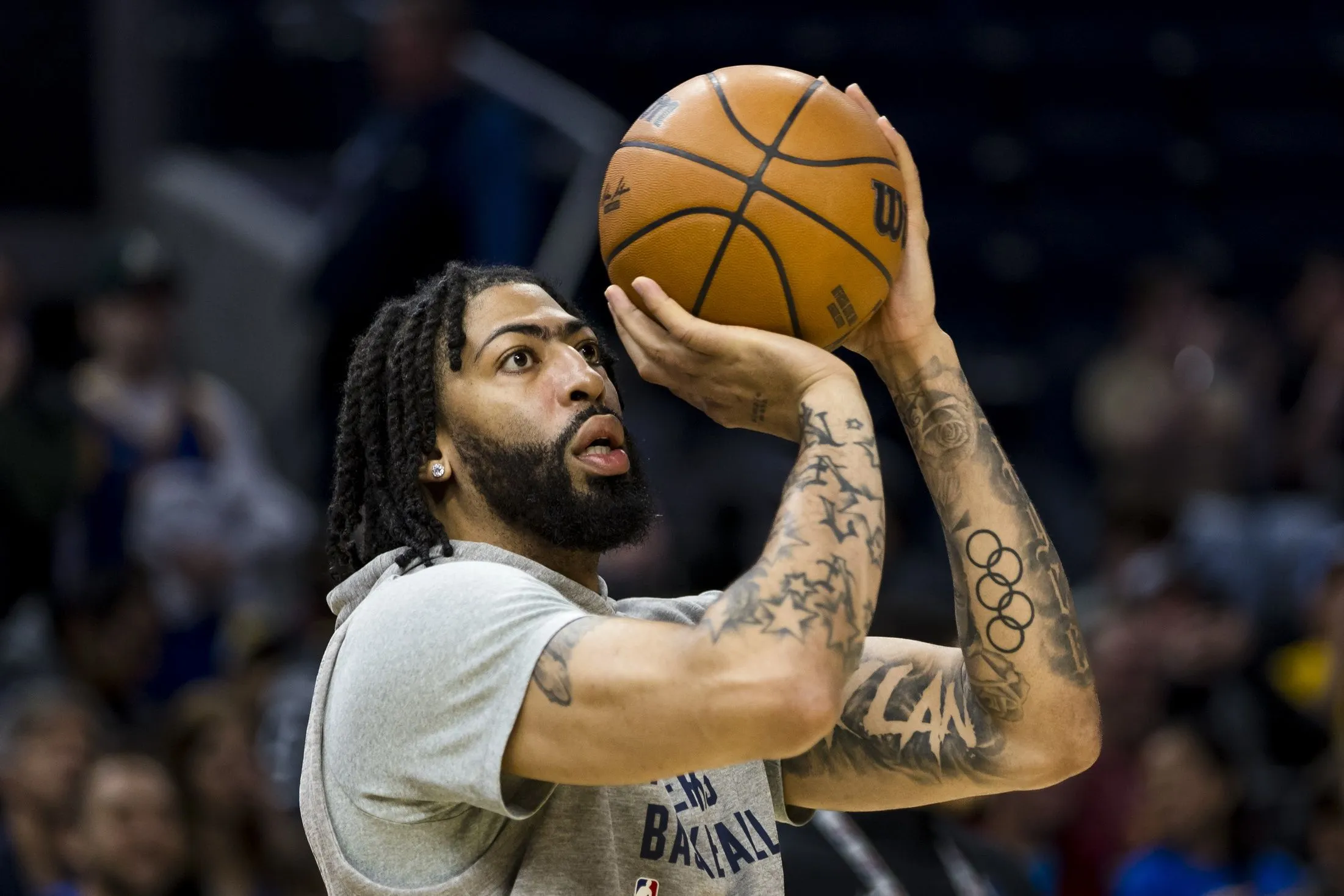 Anthony Davis's Injury: A Major Setback for the Mavericks?
