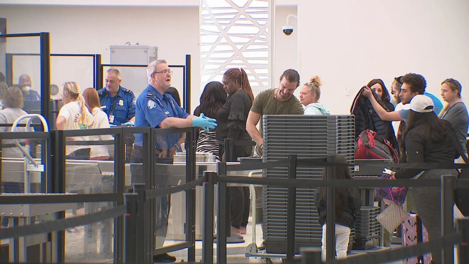 Chaos at BWI: Power Outage Grounds Flights and Strands Passengers!