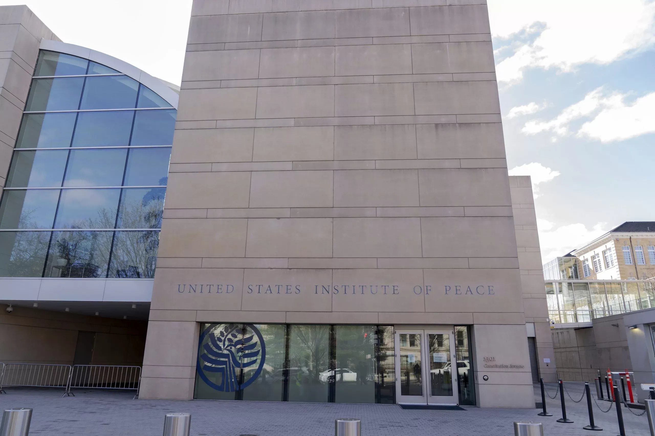 Chaos at the US Institute of Peace: DOGE's Unannounced Takeover!