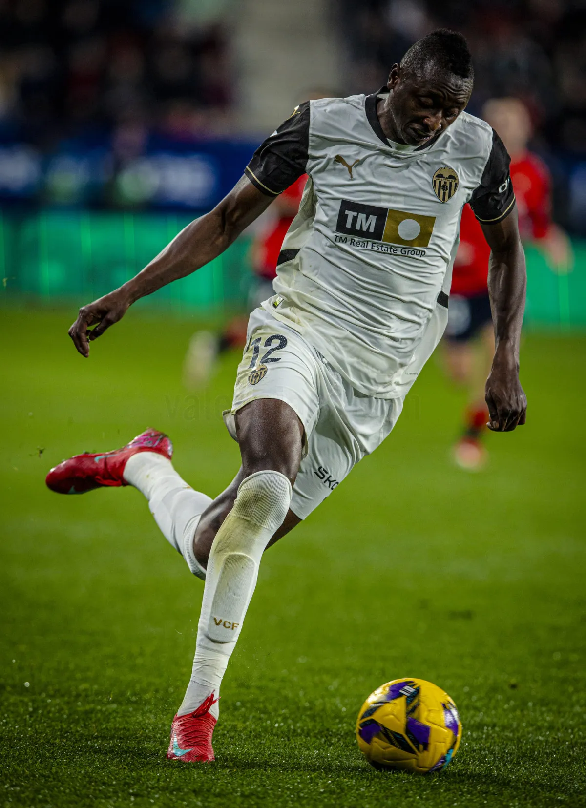Clash of Titans: Osasuna vs. Valencia CF - Who Will Prevail in This Must-Watch Showdown?
