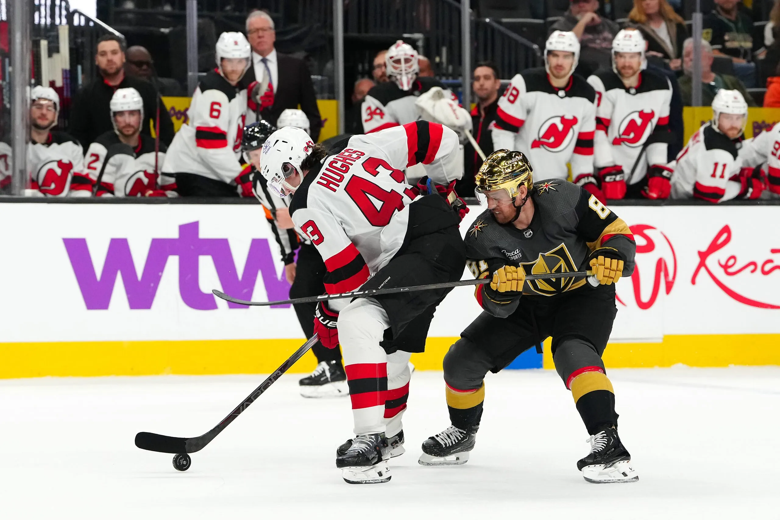 Golden Knights Dominate Devils: A Shutout Victory in Vegas!