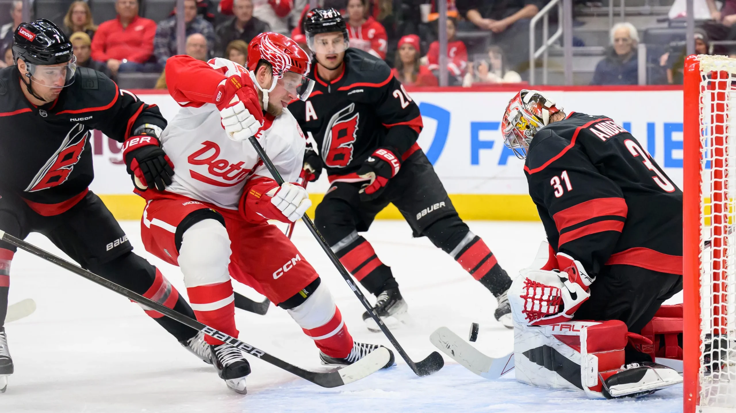 Hurricanes Soar Over Red Wings: A 2-1 Thriller!