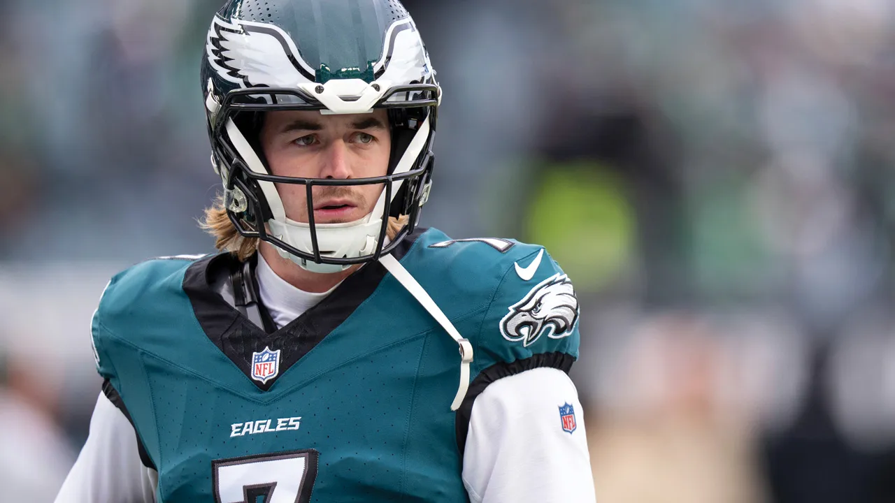 Kenny Pickett's Surprising Rise: Will He Lead the Eagles to Victory?