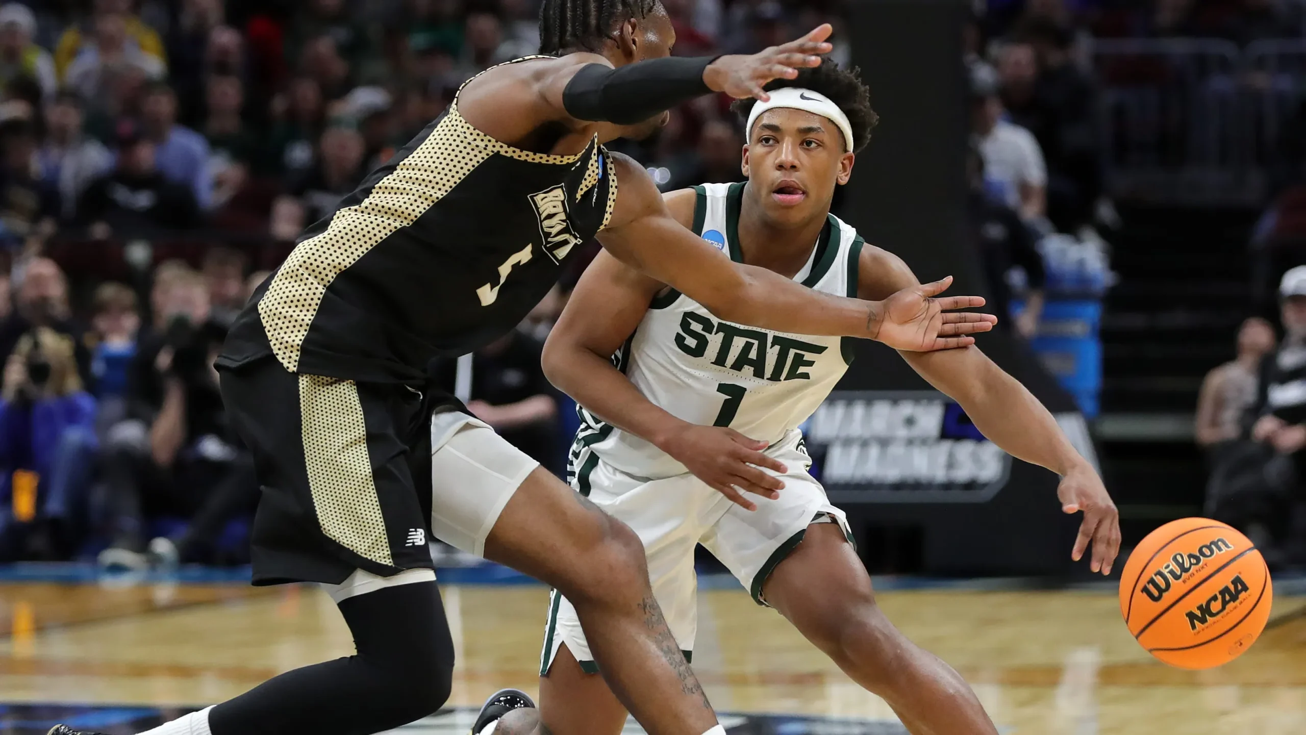 Michigan State Surges Past New Mexico: Sweet 16 Bound!