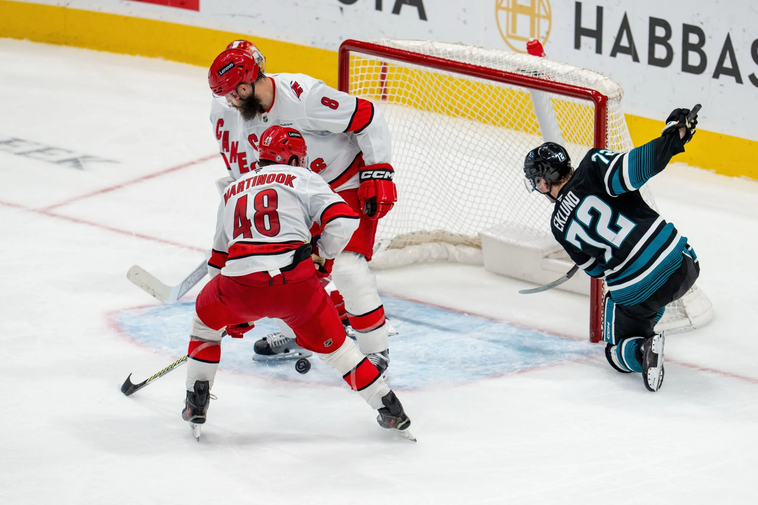 Sharks Stun Bruins with Late Heroics: A 3-1 Upset in San Jose!