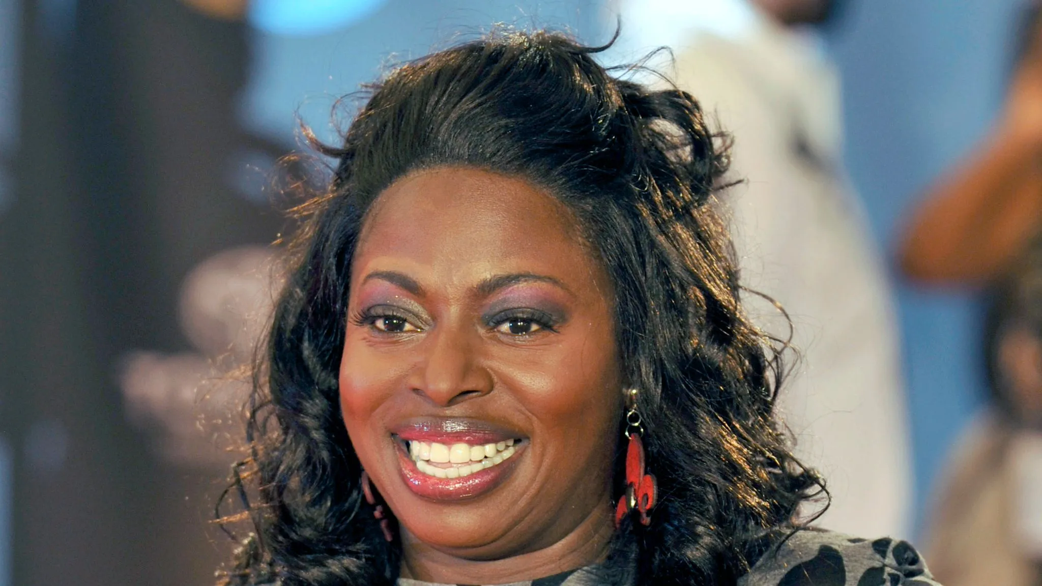 Tragic Loss: R&B Star Angie Stone Dies in Devastating Car Crash