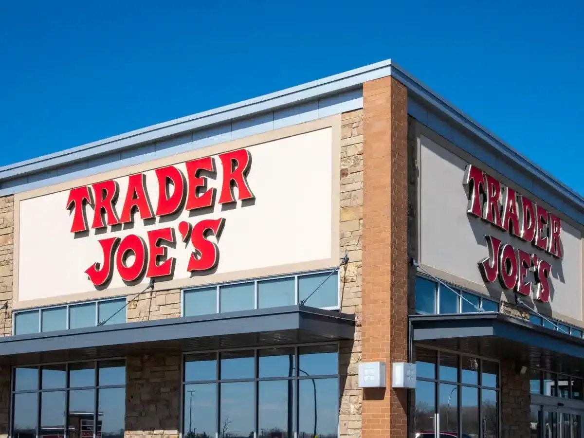 Urgent Recall: Trader Joe's Sparkling Water Poses Injury Risk!