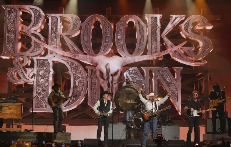 2025 CMA Awards: Shocking Moments and Unforgettable Performances You Can't Miss!