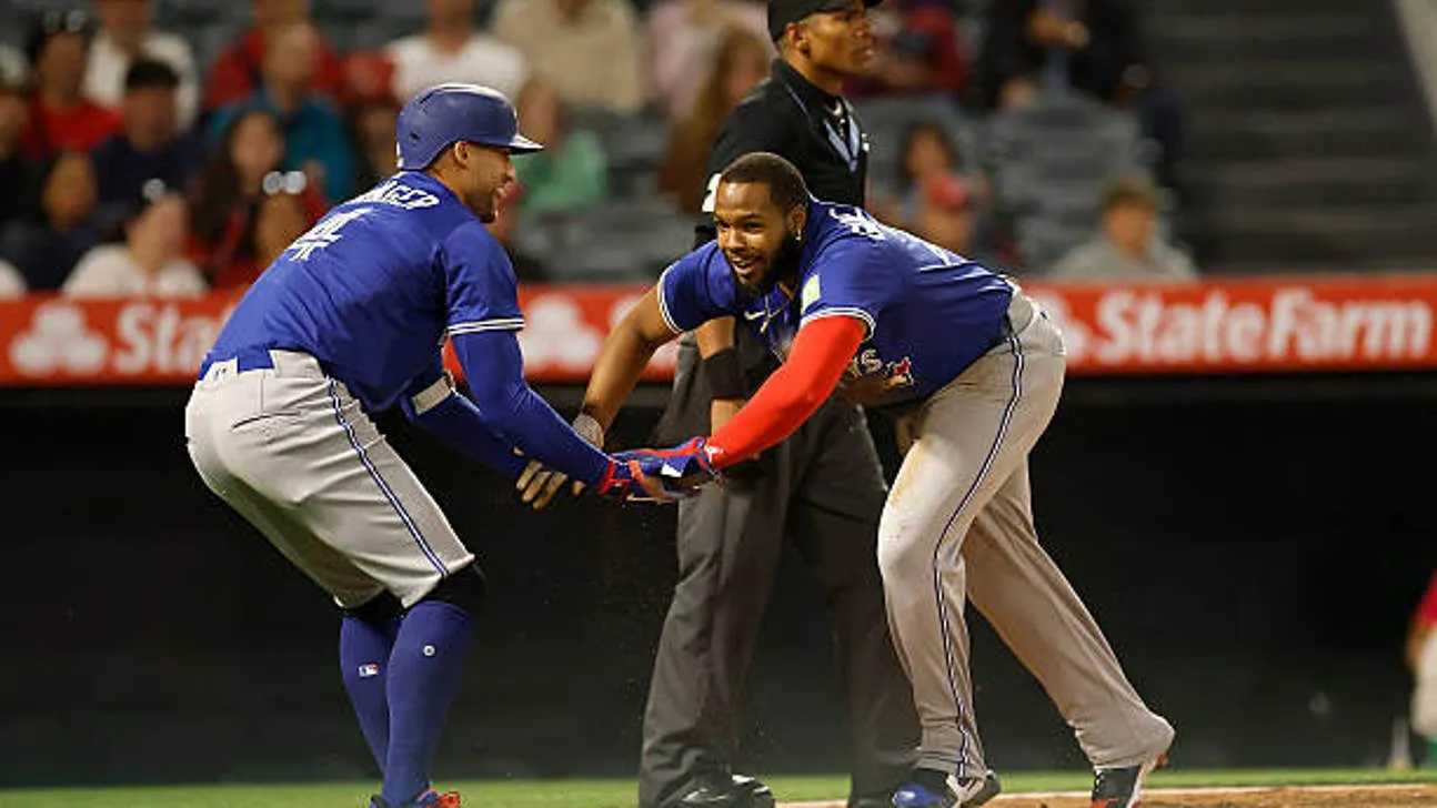 Blue Jays vs. Mariners: Can Seattle Even the Series After Tough Loss?