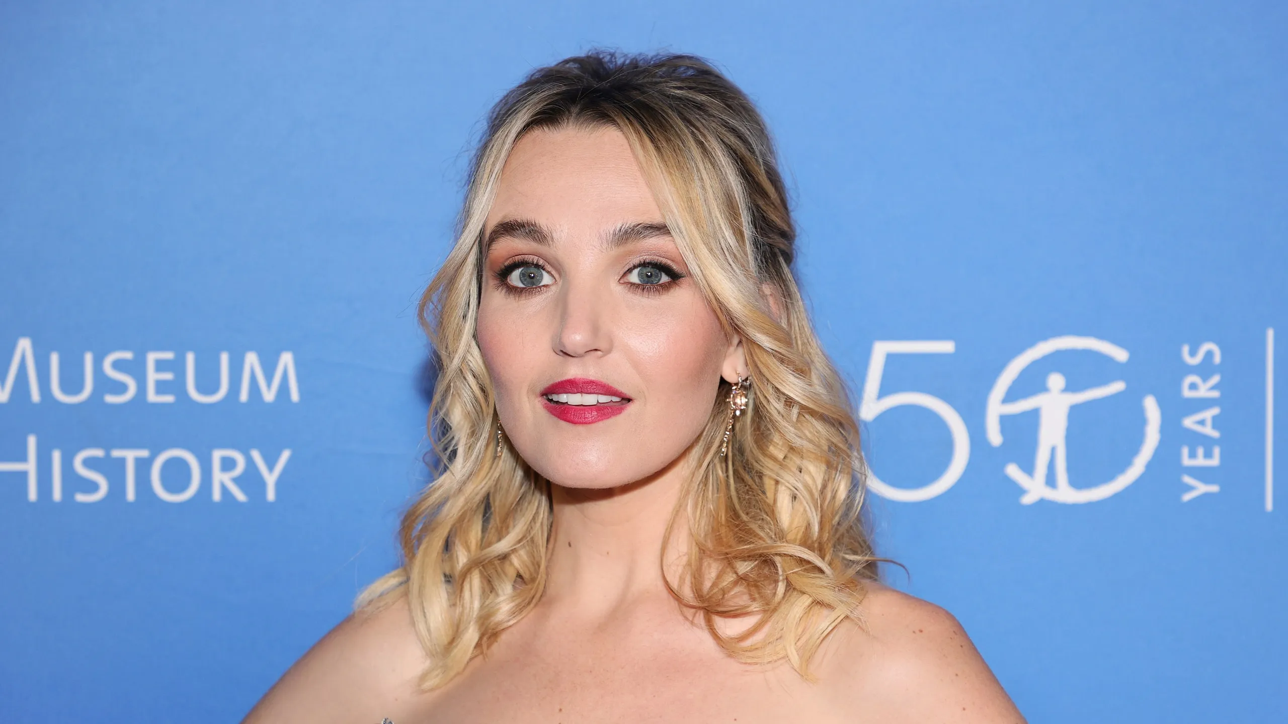 Chloe Fineman's Shocking Encounter with Elon Musk: What Really Happened on SNL?