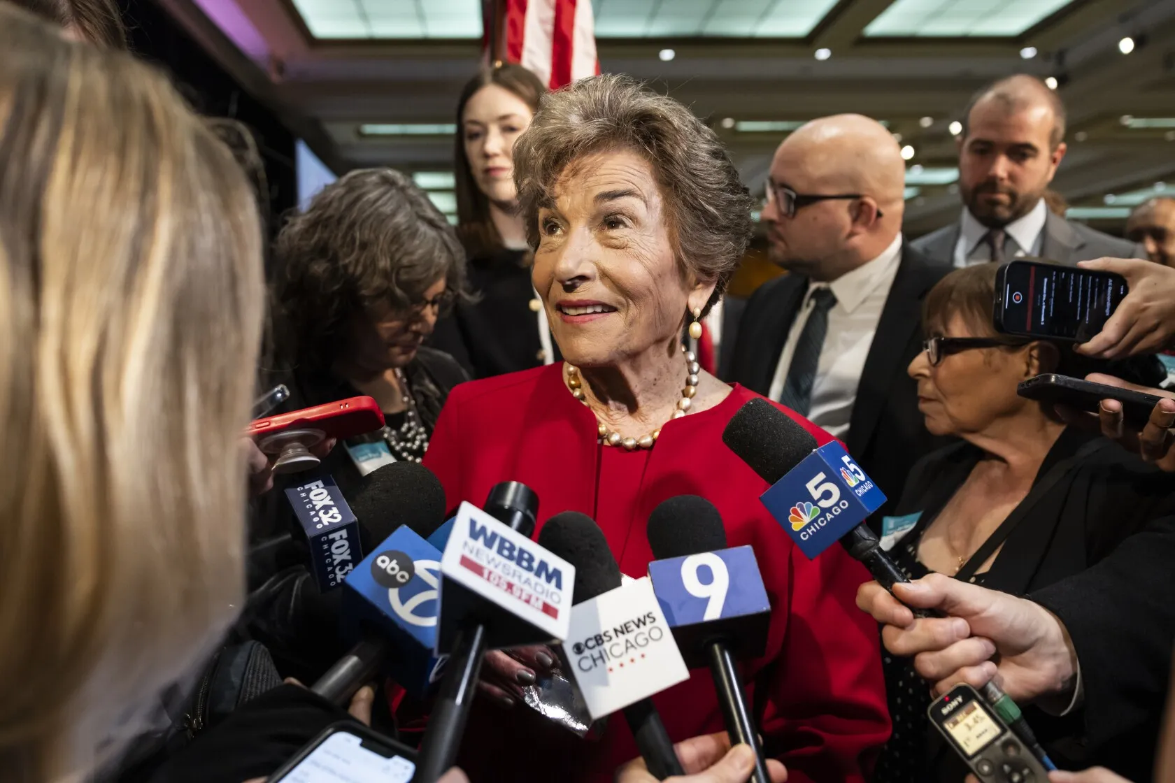 Jan Schakowsky Shocks Political World: Won't Seek Re-election After 14 Terms!