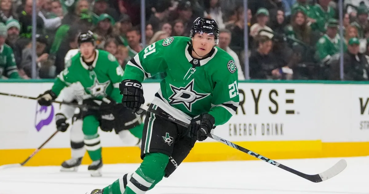 Jason Robertson: The Rising Star Captivating America's Hockey Fans!